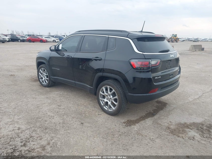 2022 Jeep Compass Latitude Lux 4X4