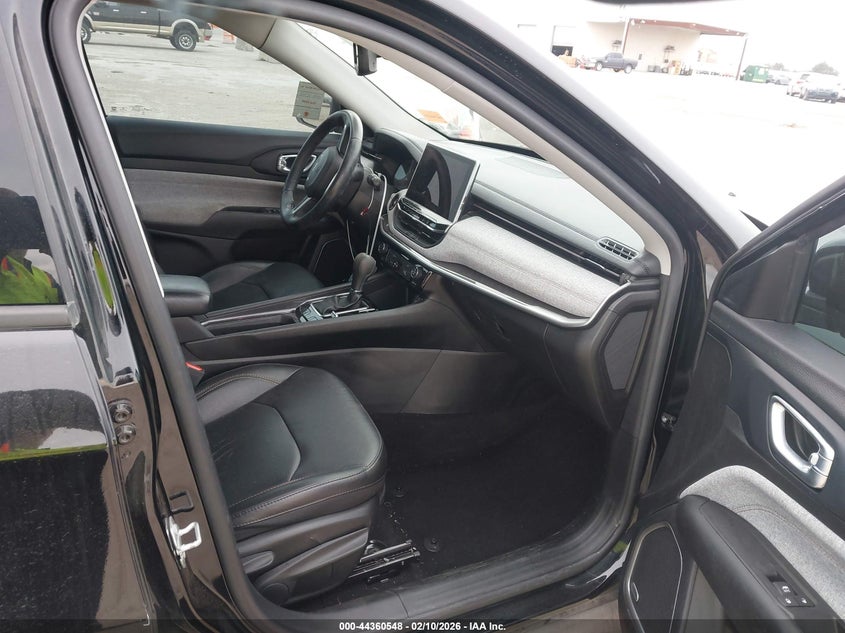 2022 Jeep Compass Latitude Lux 4X4