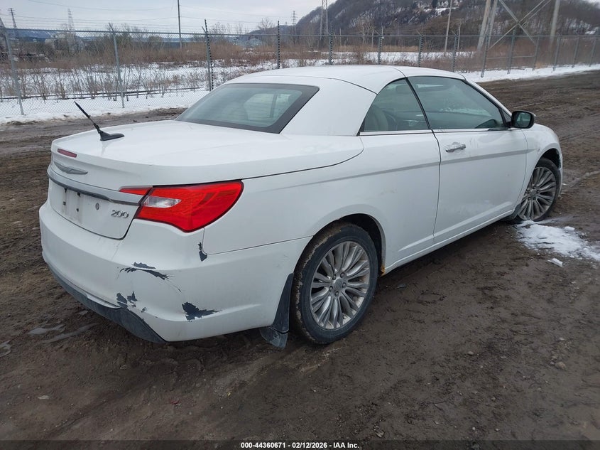 2011 Chrysler 200 Limited