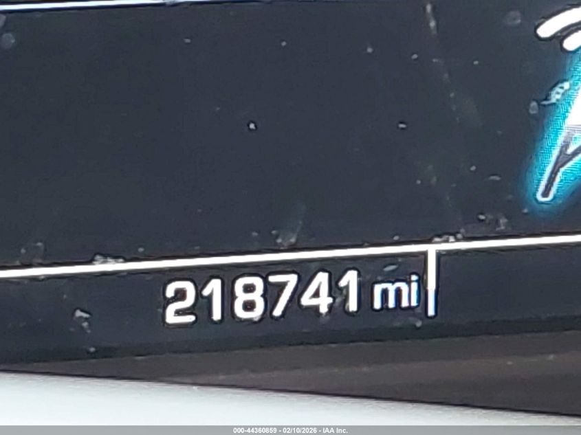 2019 Chevrolet Suburban Lt VIN: 1GNSKHKC4KR275935 Lot: 44360859