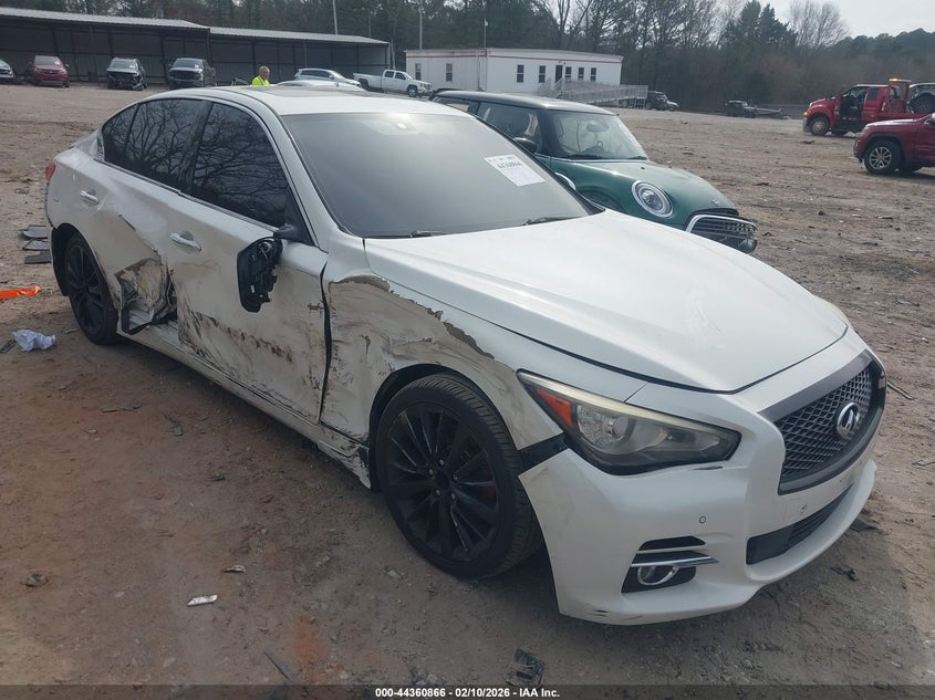 2017 Infiniti Q50 Hybrid