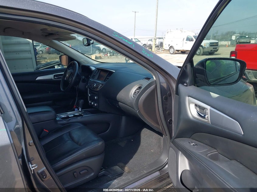 2017 Nissan Pathfinder Sl