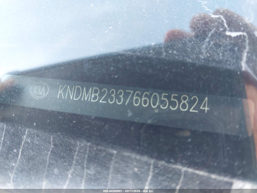 2006 Kia Sedona Ex/Lx VIN: KNDMB233766055824 Lot: 44360981