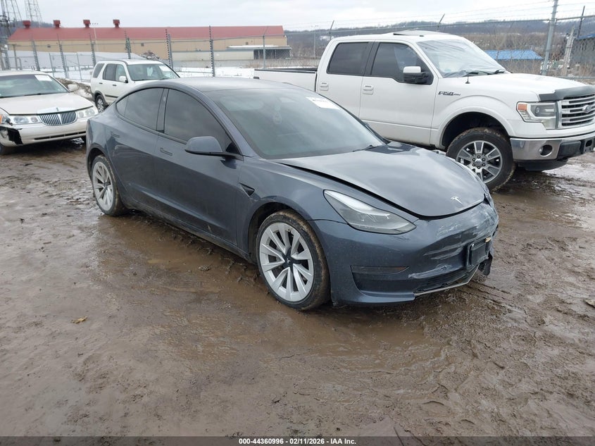 2022 Tesla Model 3 Rear-Wheel Drive