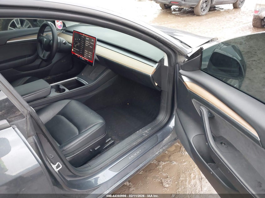 2022 Tesla Model 3 Rear-Wheel Drive