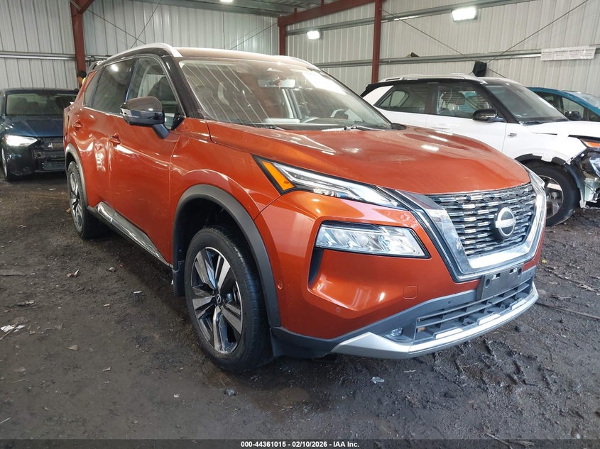 2022 Nissan Rogue Platinum Fwd