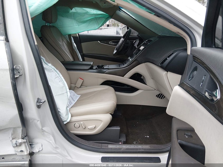 2020 Lincoln Nautilus Reserve