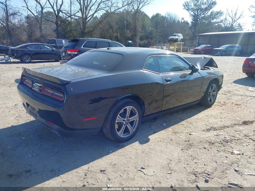 2020 Dodge Challenger Sxt