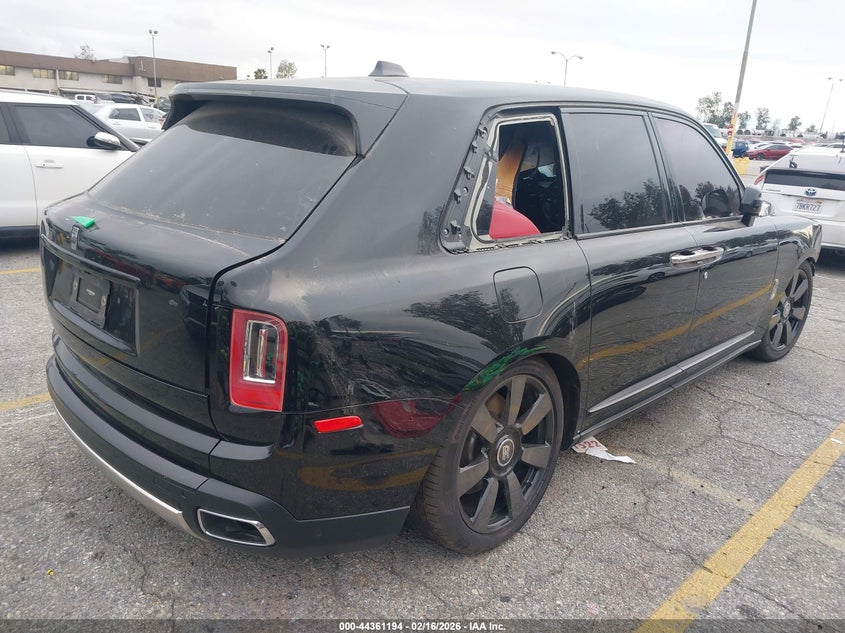 Vin: slatv4c06nu214757, lot: 44857656, rolls-royce cullinan 20224
