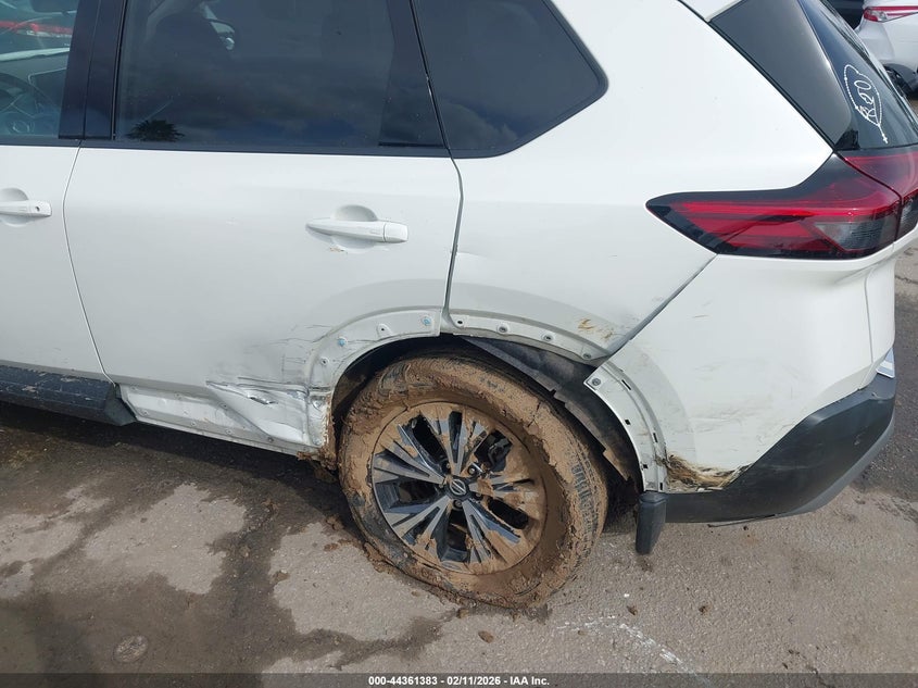 VIN 5N1AT3BA4MC721330 2021 NISSAN ROGUE SV FWD