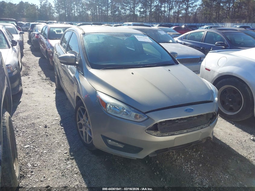 Vin: 1fadp3f23fl200259, lot: 44858003, ford focus se 20151