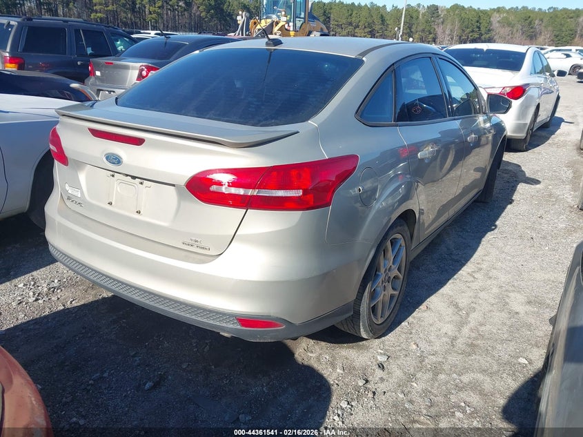 Vin: 1fadp3f23fl200259, lot: 44858003, ford focus se 20154
