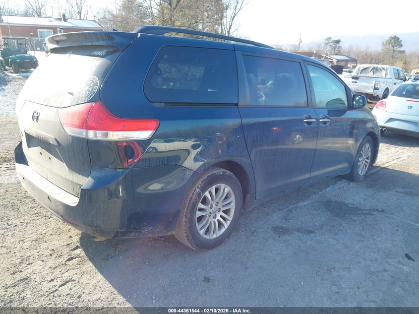 2011 Toyota Sienna Xle V6