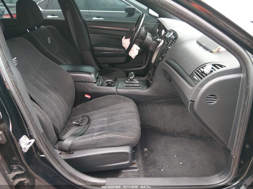 2012 Chrysler 300 S V6