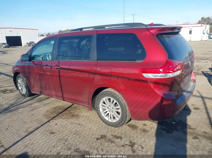 2011 Toyota Sienna Xle V6