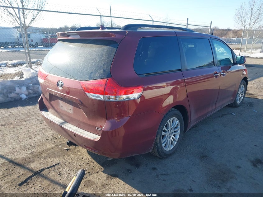 2011 Toyota Sienna Xle V6