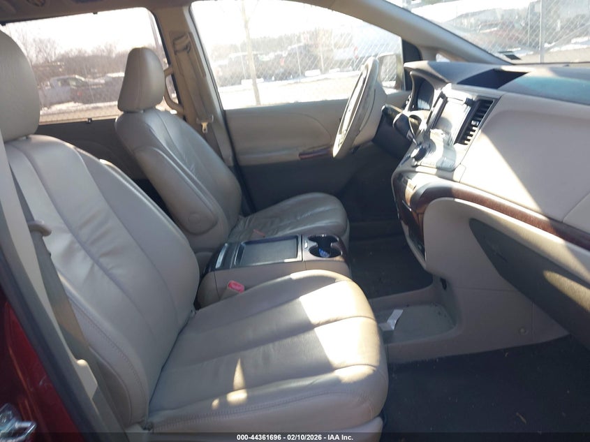 2011 Toyota Sienna Xle V6