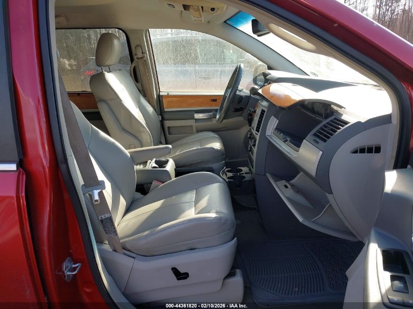 2008 Chrysler Town & Country Limited