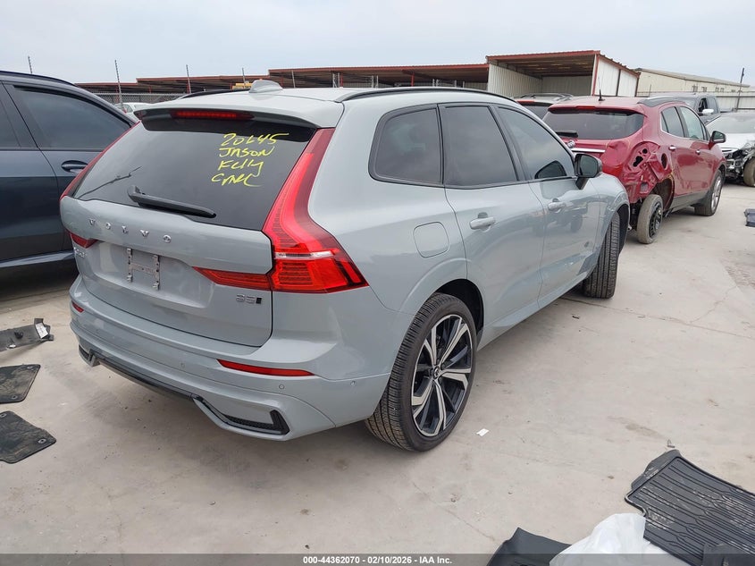 2024 Volvo Xc60 B5 Ultimate Dark Theme
