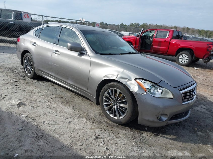 2011 Infiniti M37