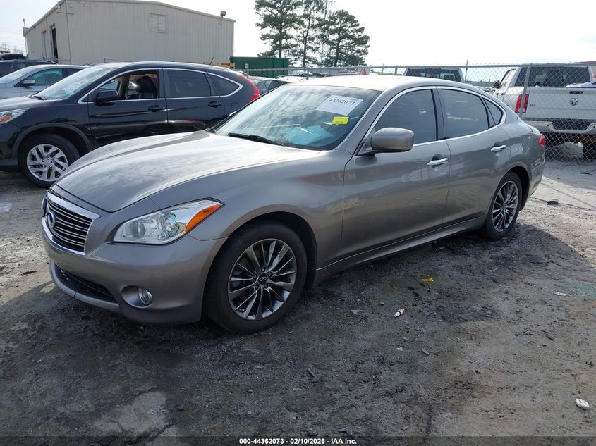 2011 Infiniti M37