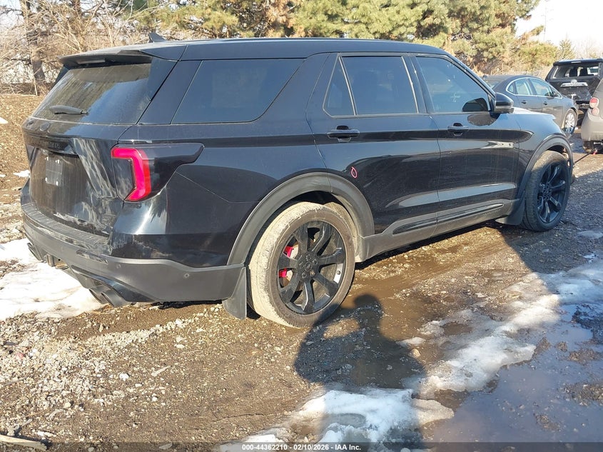 2021 Ford Explorer St