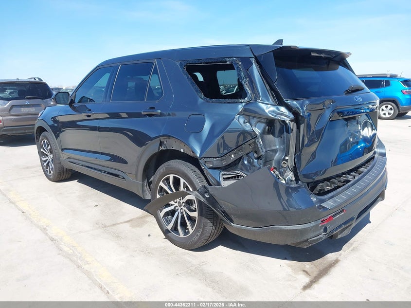 2022 Ford Explorer St