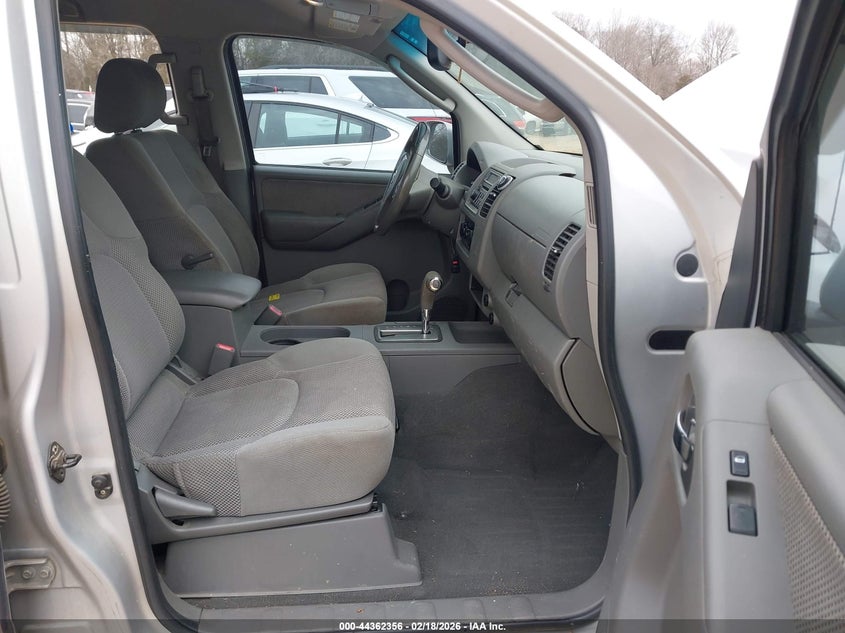 2006 Nissan Frontier Le