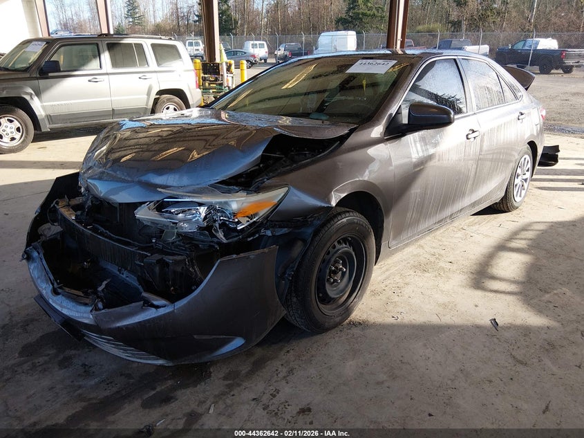 2016 Toyota Camry Le