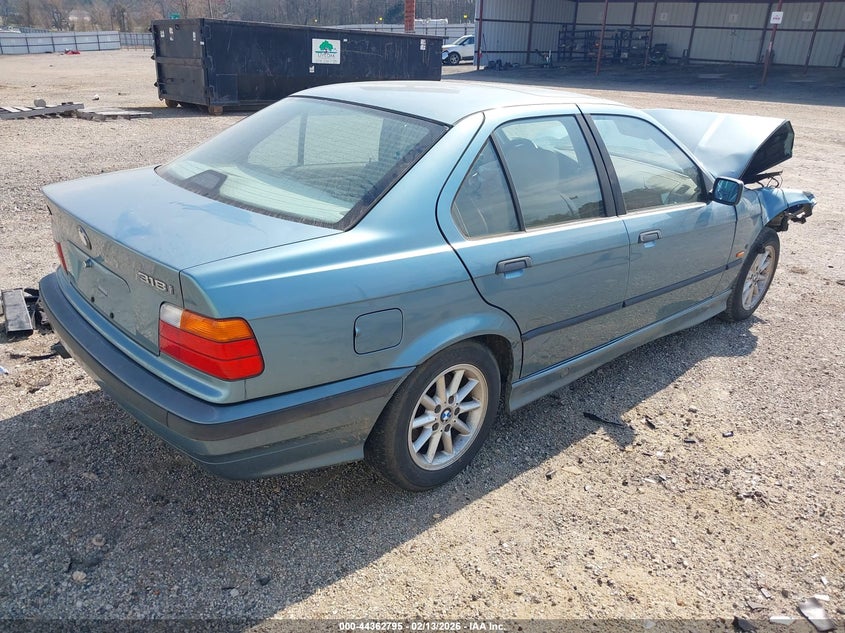 Фото 4 - BMW 318I