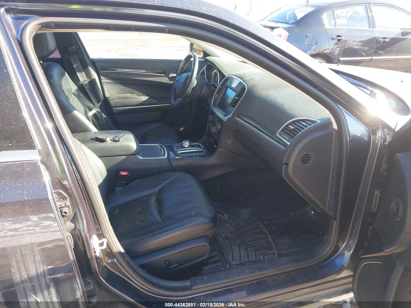 2015 Chrysler 300 Limited