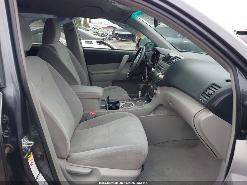 2010 Toyota Highlander Base V6