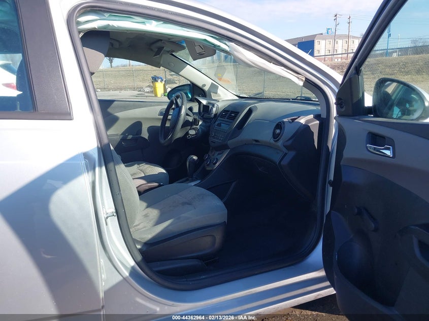 2013 Chevrolet Sonic Ls Auto