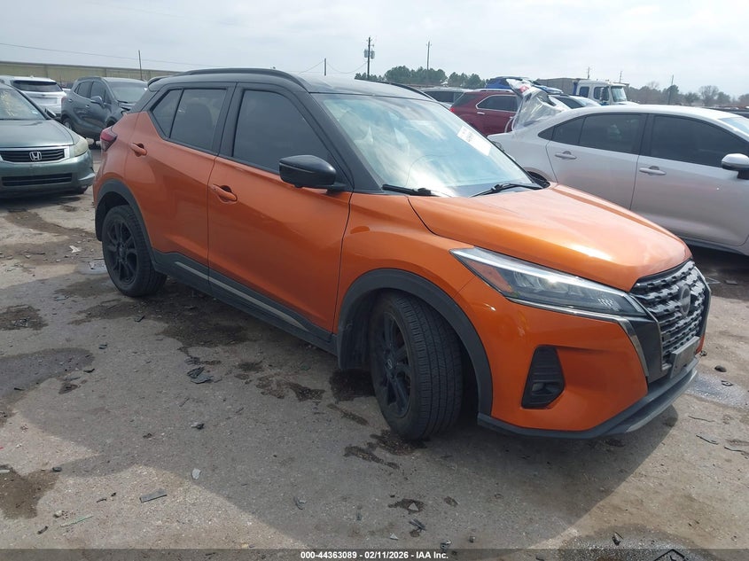 2023 Nissan Kicks Sr Xtronic Cvt