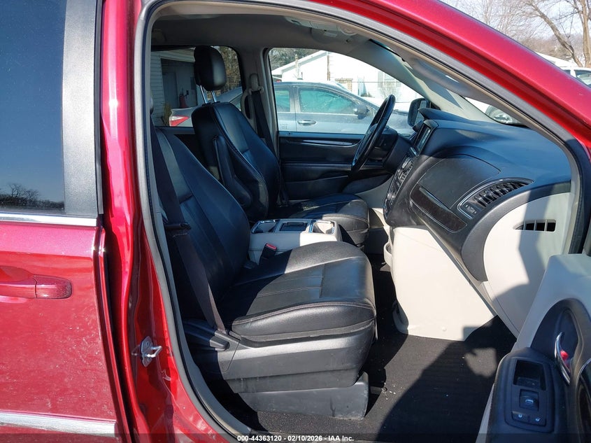 2015 Chrysler Town & Country Touring