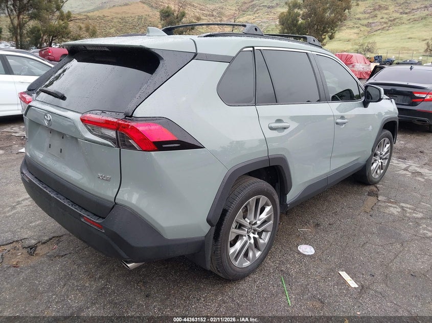 2022 Toyota Rav4 Xle Premium