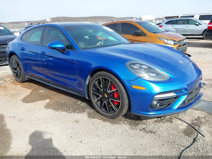 PORSCHE PANAMERA TURBO
