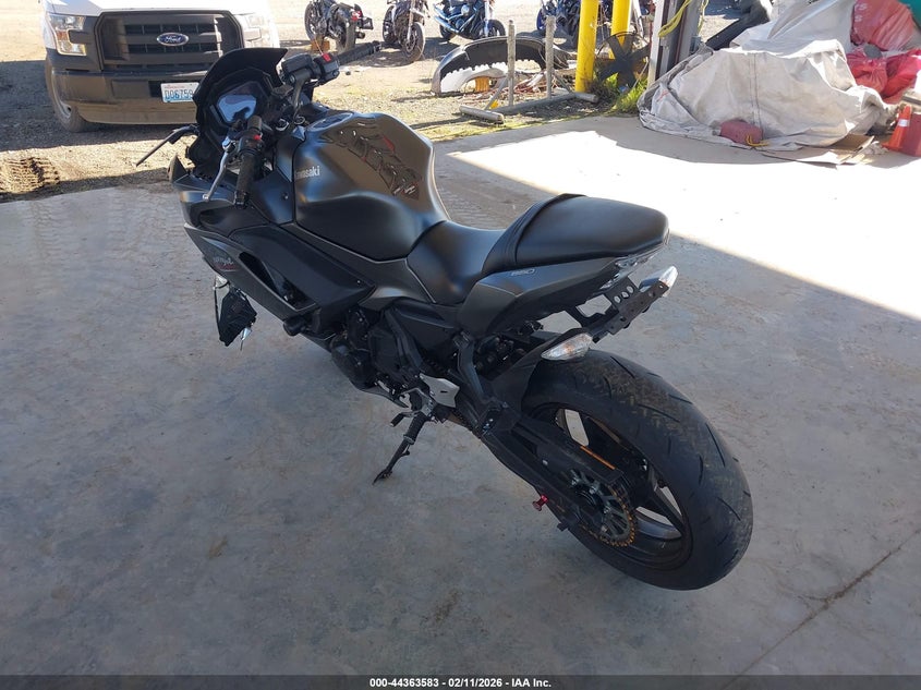 2022 Kawasaki Ex650 N