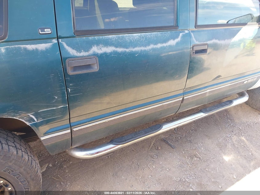 1999 Chevrolet Suburban 1500 Lt VIN: 1GNFK16R3XJ559151 Lot: 44363601