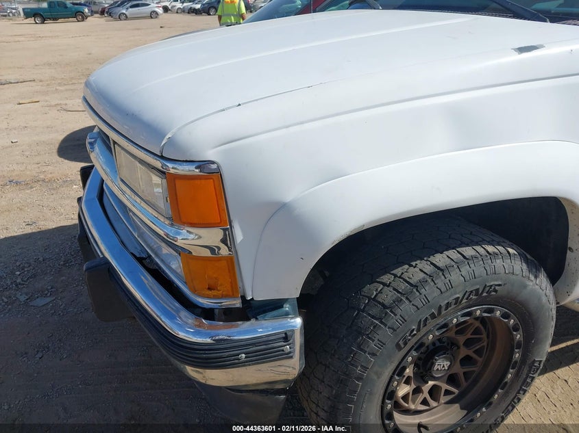 1999 Chevrolet Suburban 1500 Lt VIN: 1GNFK16R3XJ559151 Lot: 44363601