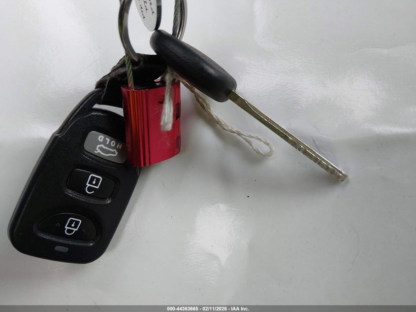 VIN 5NPD84LFXHH185626 2017 HYUNDAI ELANTRA SE