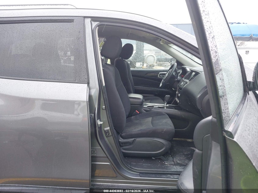 2018 Nissan Pathfinder S