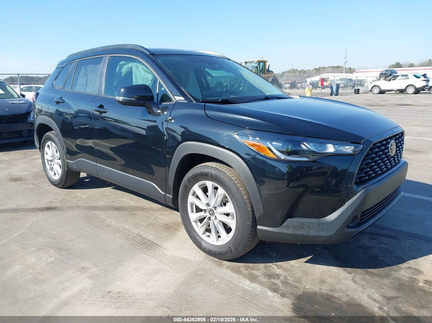 2023 TOYOTA COROLLA CROSS LE