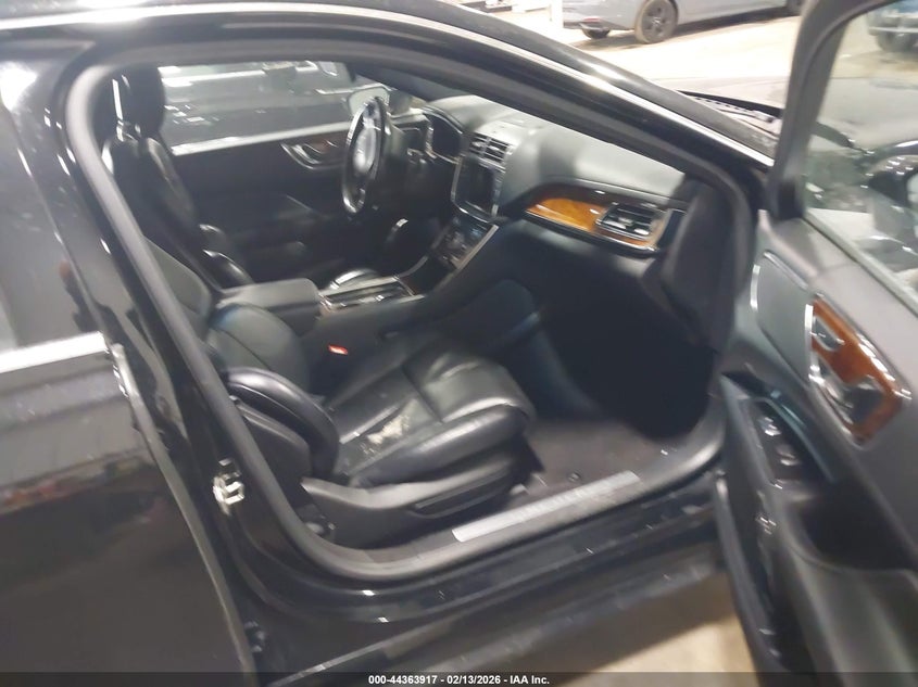 2017 Lincoln Continental Select