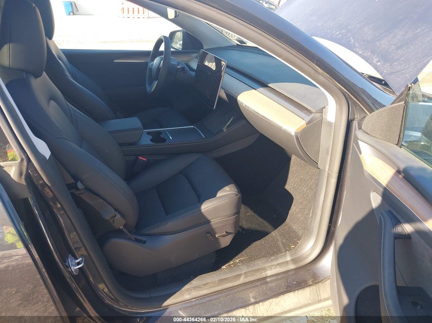 2025 Tesla Model Y Long Range Dual Motor All-Wheel Drive