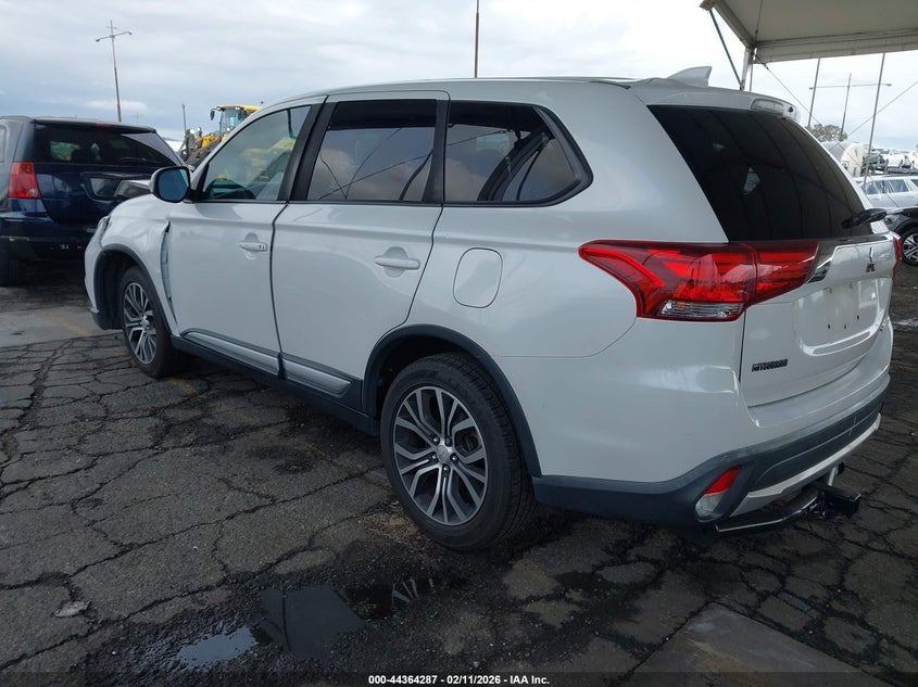 2018 Mitsubishi Outlander Se