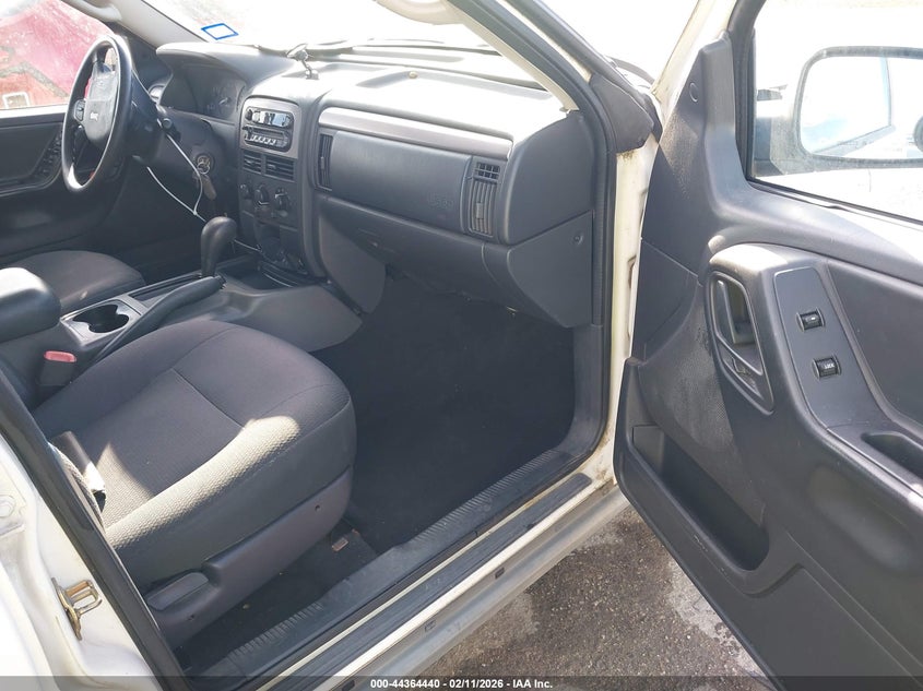 2002 Jeep Grand Cherokee Laredo