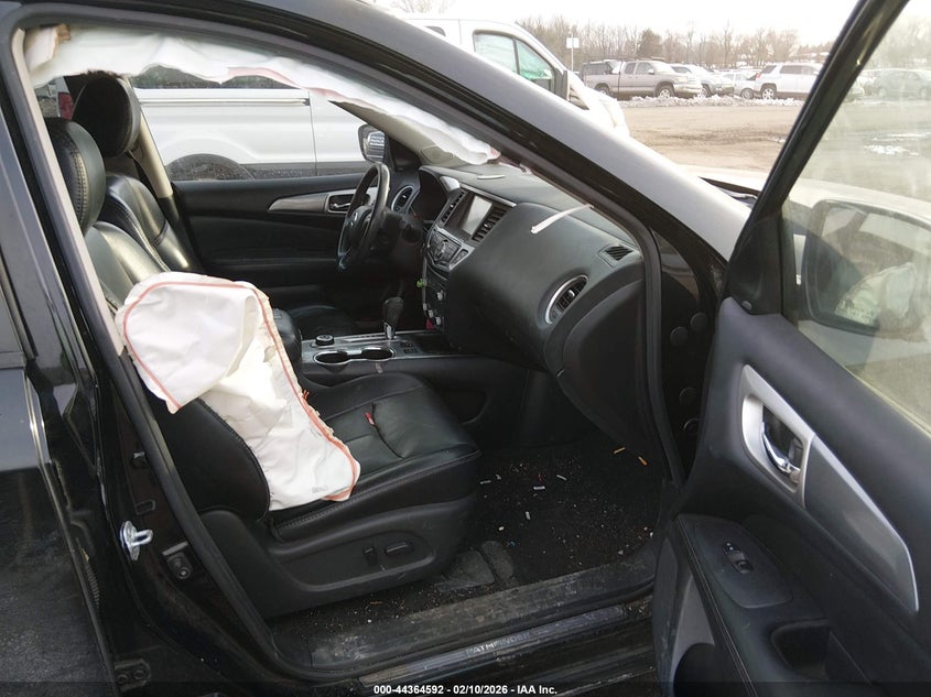 2017 Nissan Pathfinder Sl