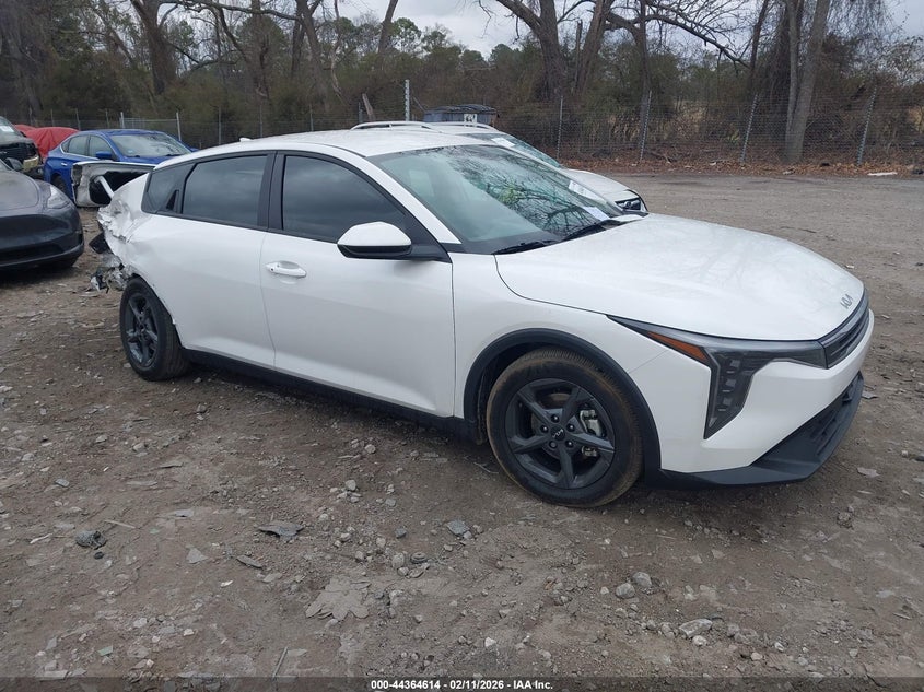 3KPFT4DE0SE201891 KIA K4 Photo 1