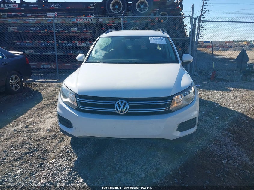 2017 Volkswagen Tiguan 2.0T S VIN: WVGBV7AXXHW504820 Lot: 44364881